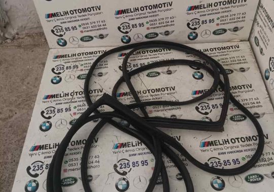 BMW ÇIKMA E90 ÖN SAĞ SOL KAPI FİTİLİ