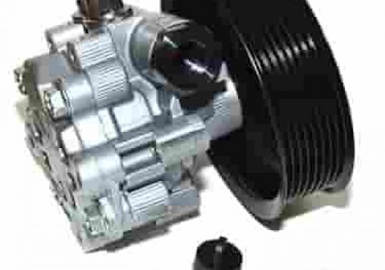 LAND ROVER DİSCOVERY 3 DİREKSİYON POMPASI QVB500400